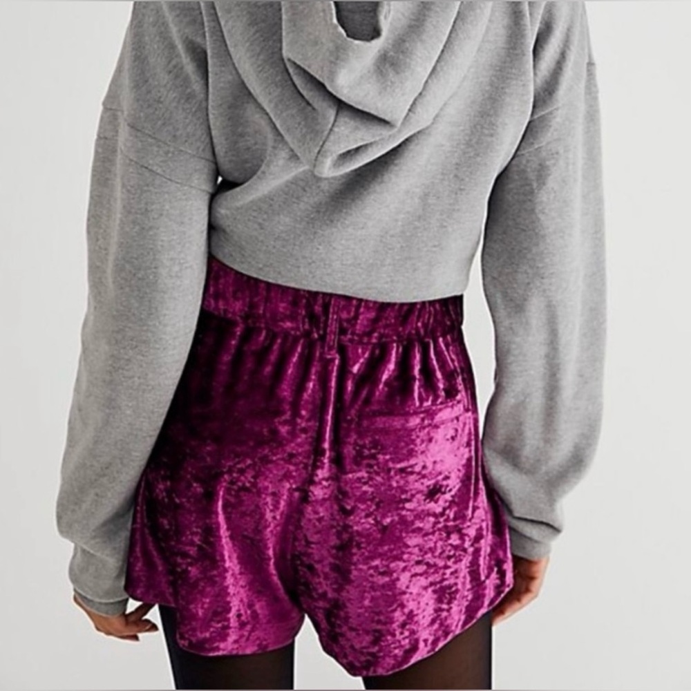 Free People Roma Velvet Shorts Size Small NWOT - Picture 5 of 9